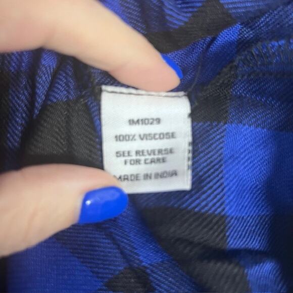 NWT Allen B Schwartz Blue & Black Lightweight Long Sleeve Flannel Size Medium - Picture 6 of 7